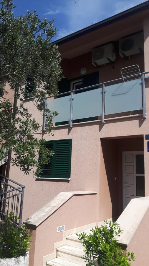 Apartmani Nada Mustapic ブレラ エクステリア 写真