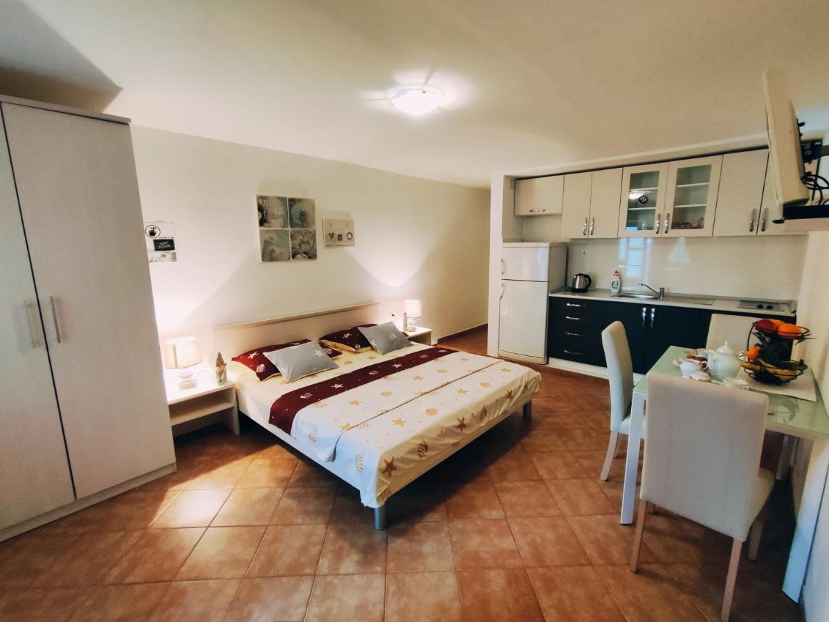 Apartmani Nada Mustapic ブレラ エクステリア 写真