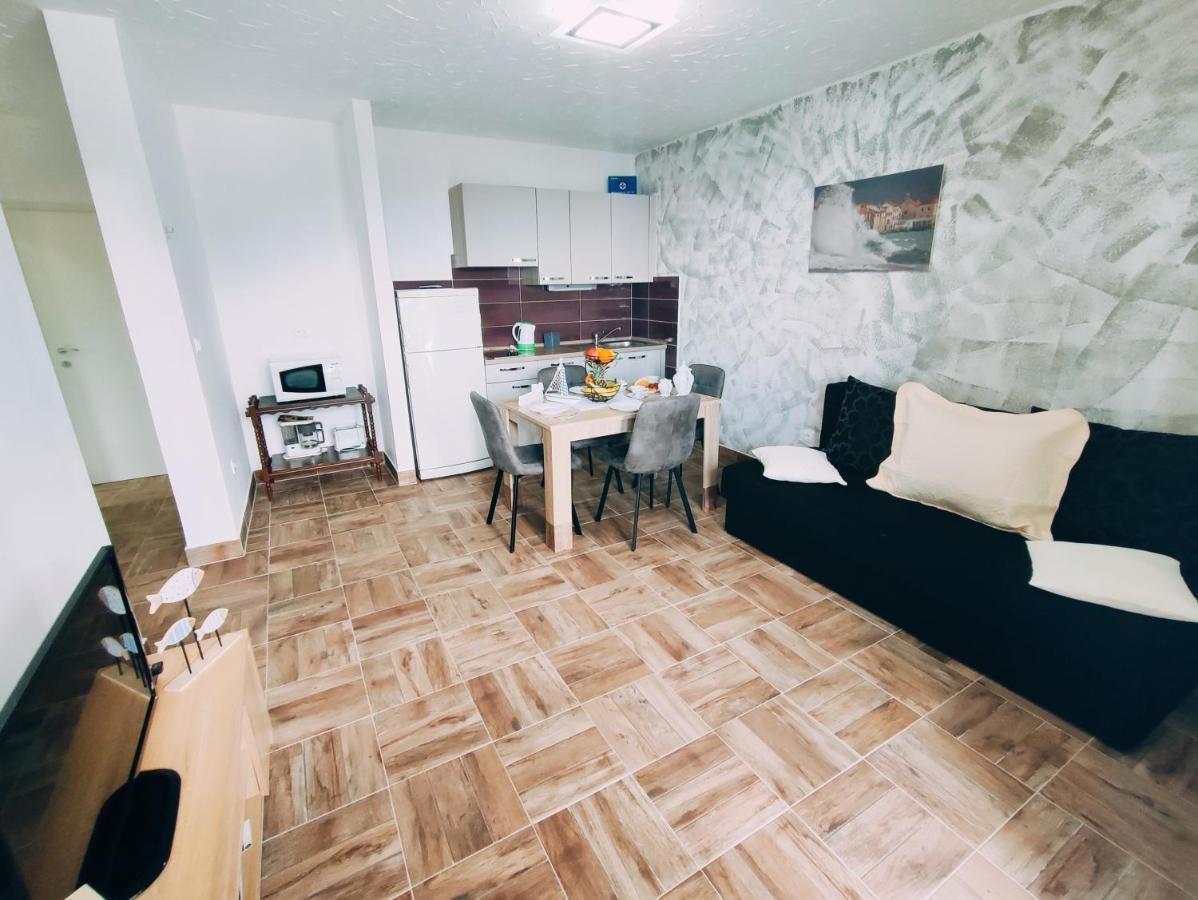 Apartmani Nada Mustapic ブレラ エクステリア 写真